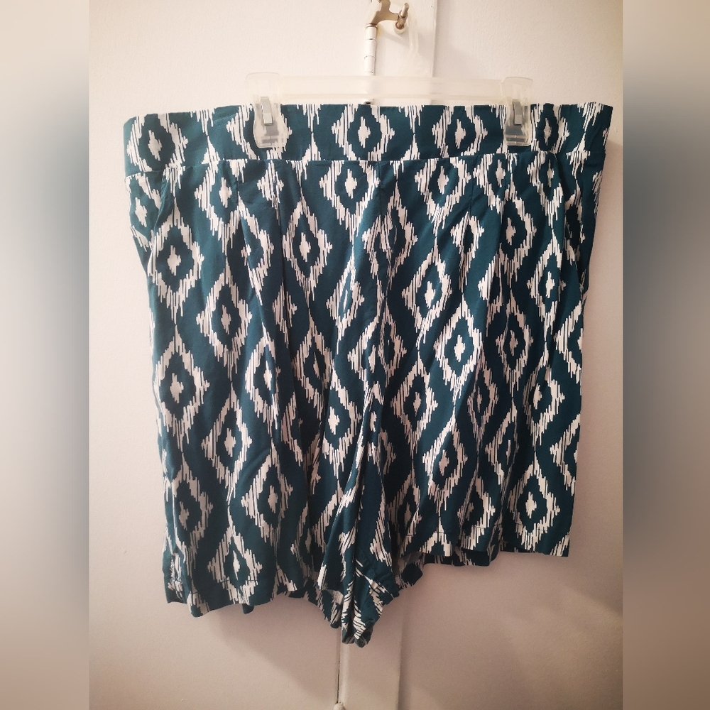 Challis printed shorts Torrid